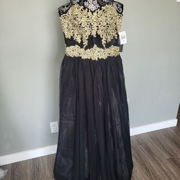 Sequin Hearts Embroidered Corset Strapless Gown-BLACK-7 - Picture 3 of 8